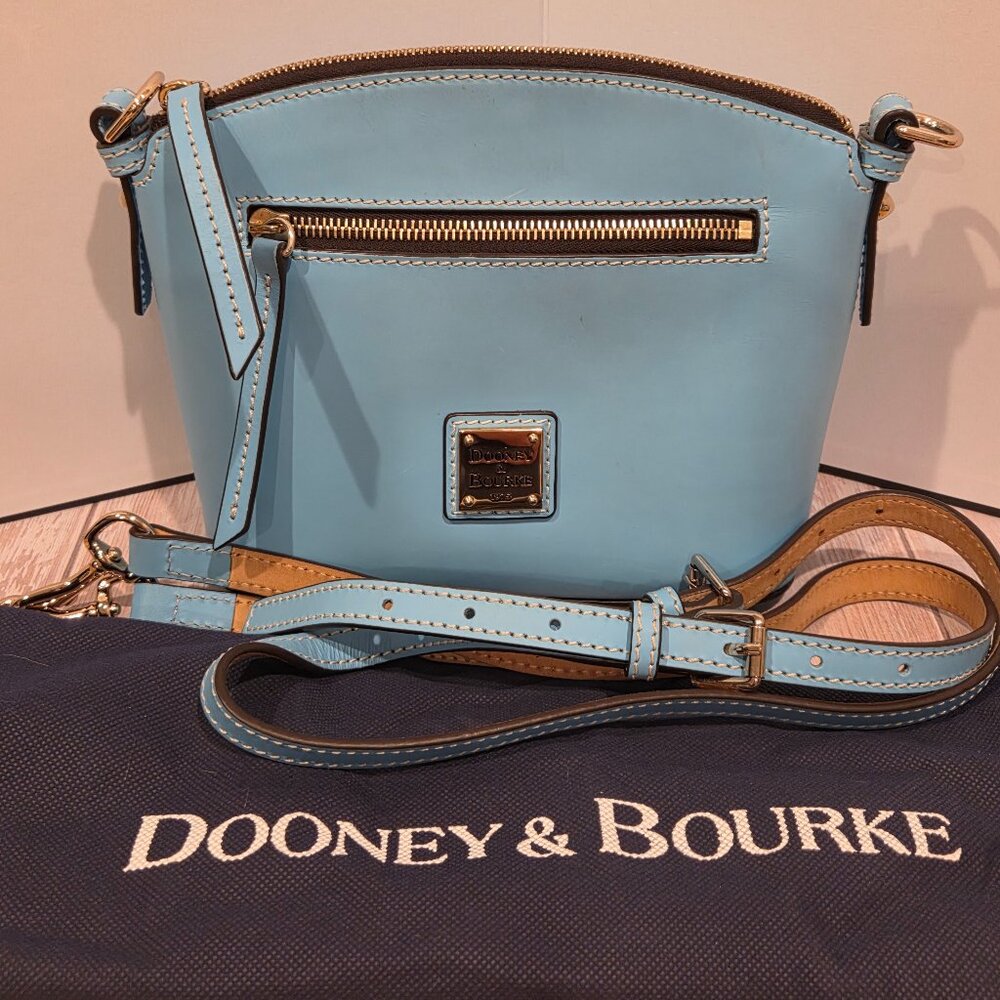 D&B Beacon Domed Crossbody - Bright Blue